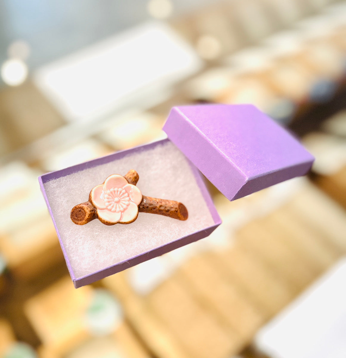 Chopstick Rest "Ume Blossom"(Ceramics) -梅の花(陶器)-