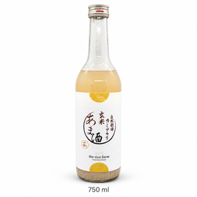 Kamiakari brown rice amazake, 750 ml bottle on a white background.