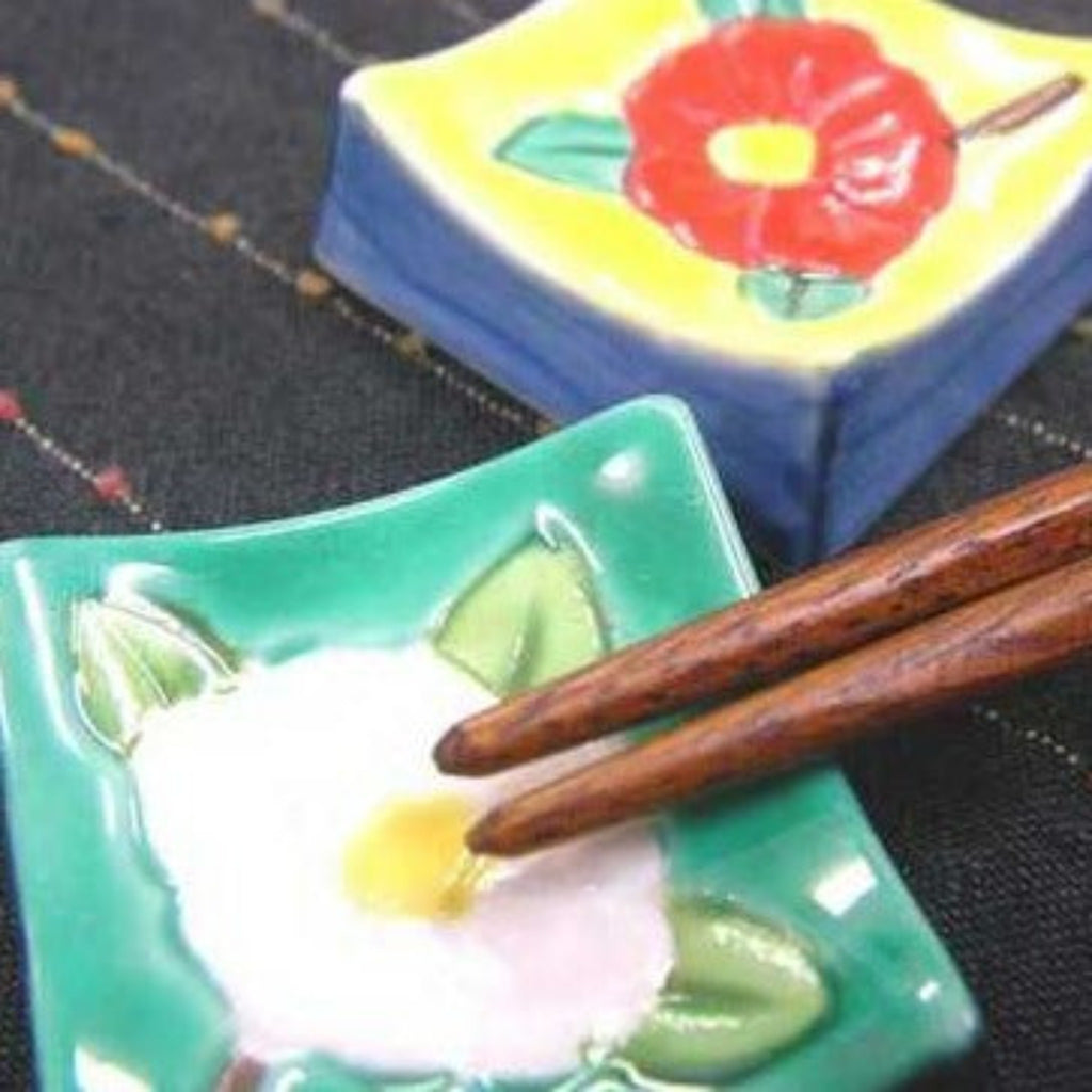 【HASHIKYU】Chopstick Rest "Camellia japonica" -交趾椿角箸置き-